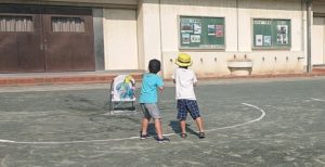 キャラクターの絵消しゲーム。どっちが先に消せるかな？